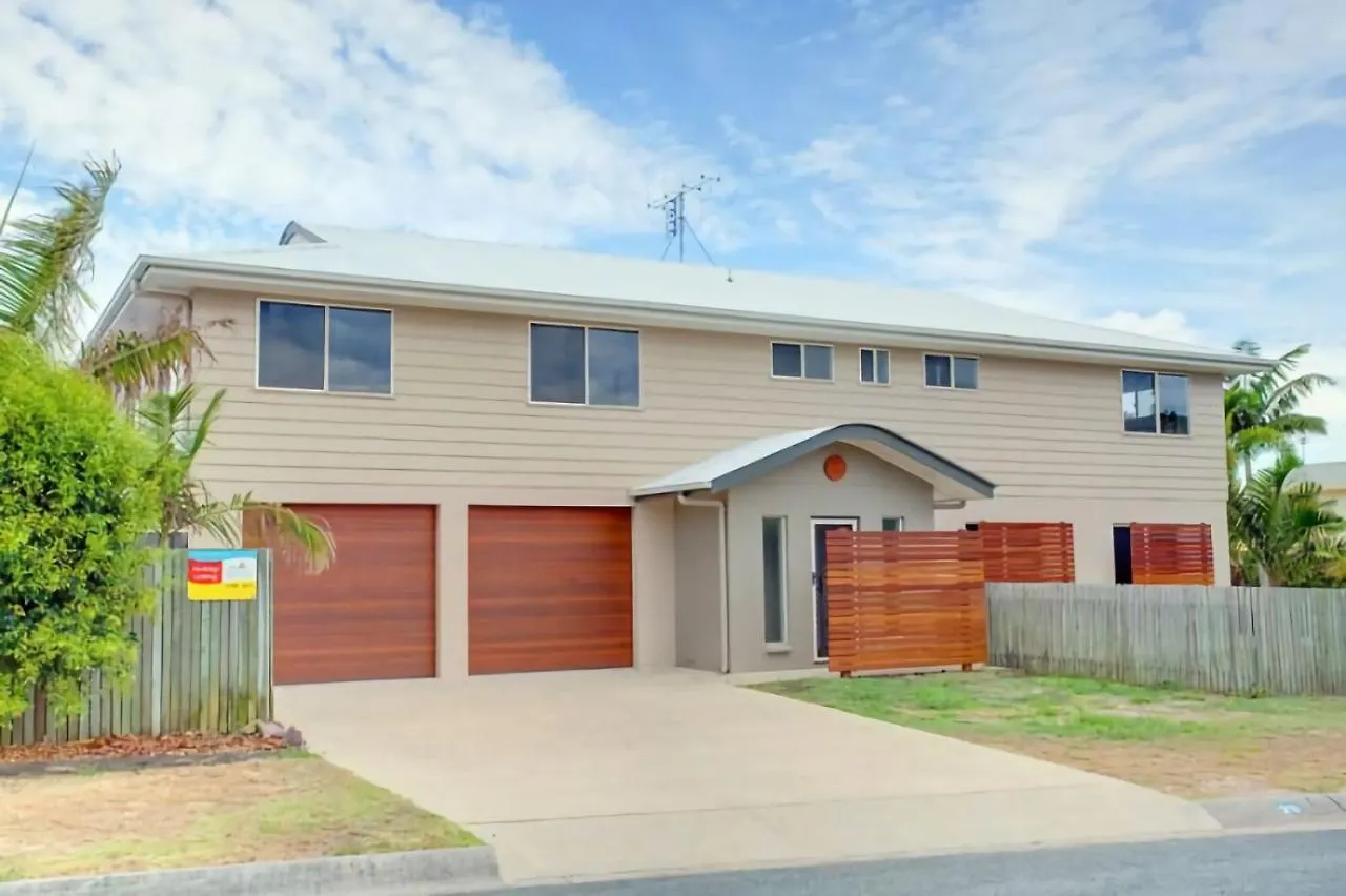 29 Cypress Avenue Rainbow Beach Australia
